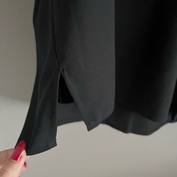 Women’s black flowy top - Picture 5 of 7